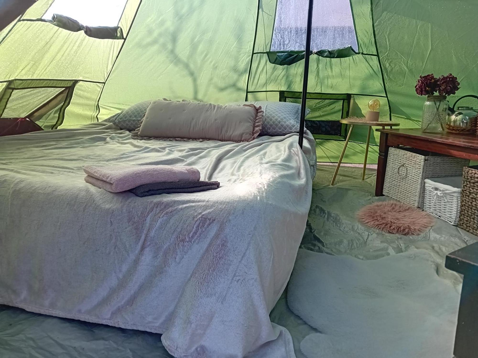 Indian Tent Tipi In Shared Lot And Shared Bathroom Mrse Ngoại thất bức ảnh