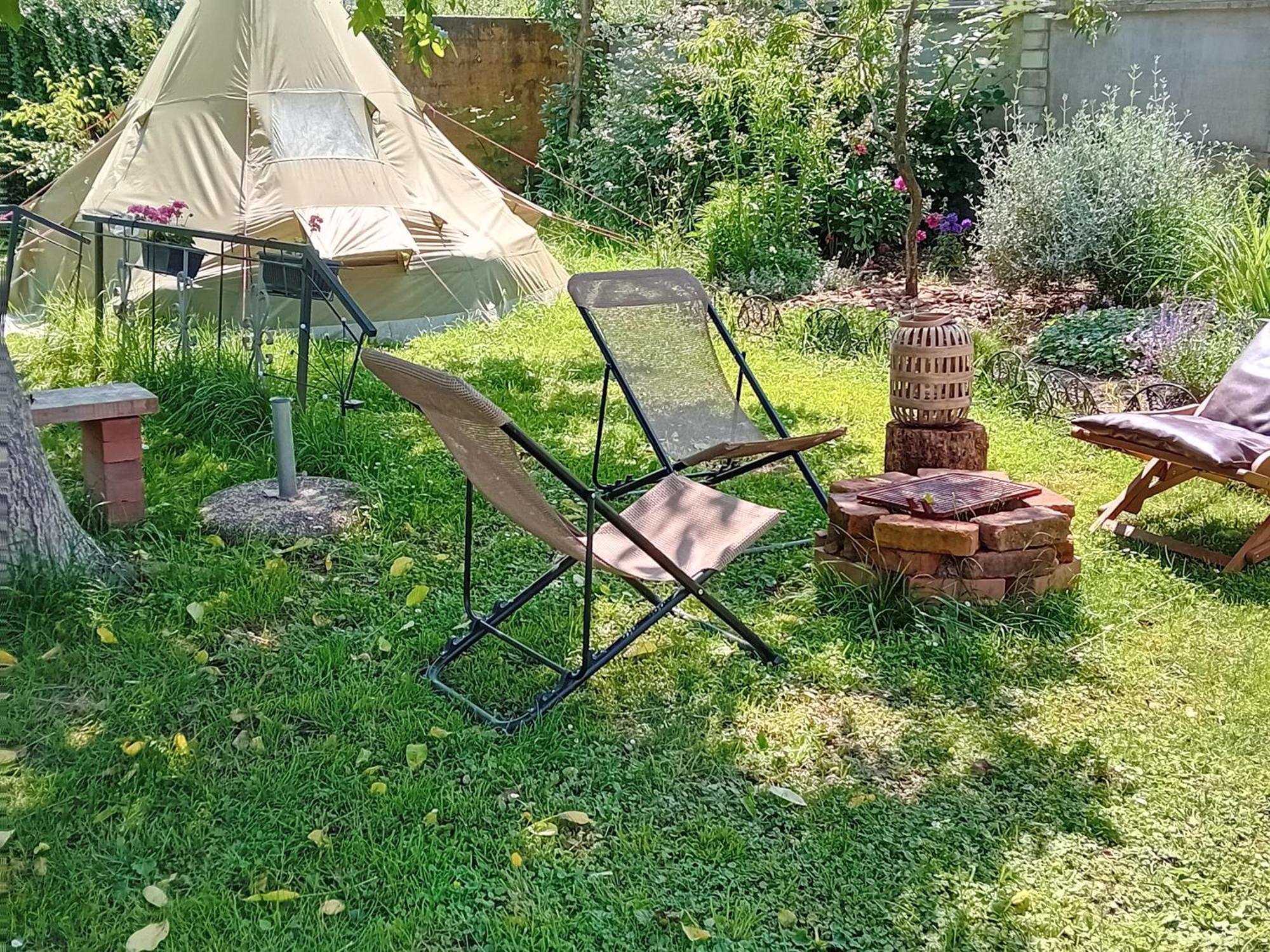 Indian Tent Tipi In Shared Lot And Shared Bathroom Mrse Ngoại thất bức ảnh